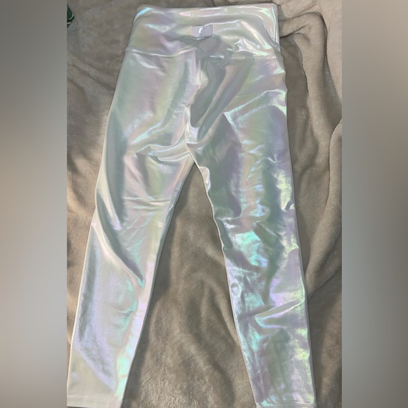 ZYIA Unicorn Iridescent White Legging - Picture 4 of 8